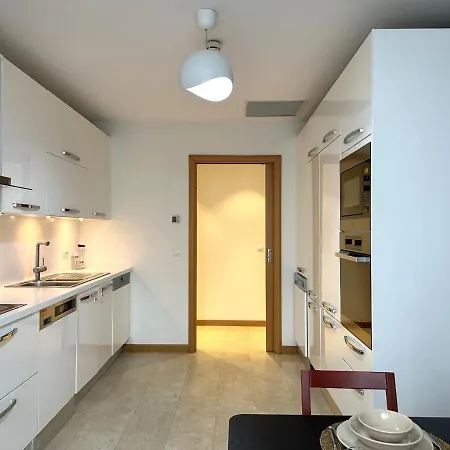 Bright 3 Bedroom & 2 Bath In Mashattan Residence, Maslak Sariyer Апартаменты Стамбул